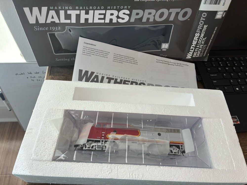 HO Walthers PROTO F3 Santa Fe #17L DCC Tsunami Sound 920-41276 Locomotive