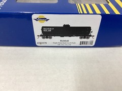 Athearn #3379 HO scale “Richfield” single dome tank car 4 pack