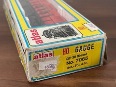 Atlas HO GP-38 DT&I #201 Diesel Locomotive Powered No. 7065 Made in Austria 1977