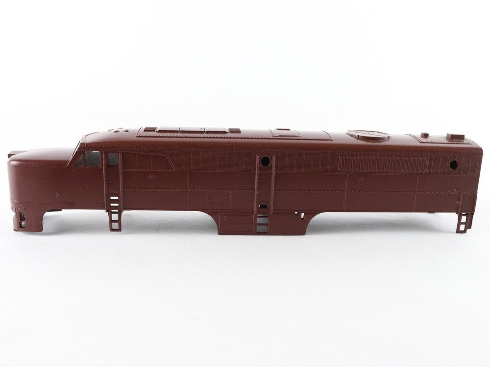 Athearn HO Brown Undecorated PA-1 Diesel Locomotive Engine Shell