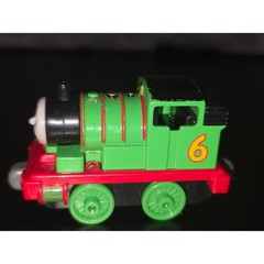 Thomas & Friends Percy Take-n-Play Die-Cast Metal Magnetic Train Engine R8648