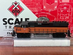 Milwaukee Road GP40 #2031 – ScaleTrains Rivet Counter – DCC & Sound Ready – BNIB