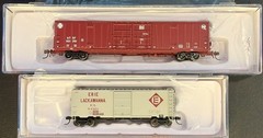 N Scale Atlas 60’/40’ Box Cars Lot Of 2 AT&SF/Erie Lackawanna NIB