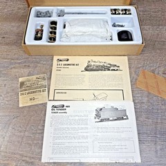 Vintage Roundhouse HO Scale 2-6-2 Locomotive Kit w/ 1010 Tender – Unassembled