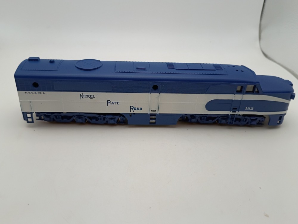 Athearn #3310 HO Nickel Plate Road #182 Alco PA1 Passenger Diesel Locomotive