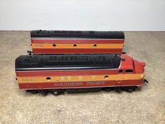 Athearn SP Daylight Passenger Train HO 1 F7A pwr(super-geared1 F7B dmy 4 cars DC