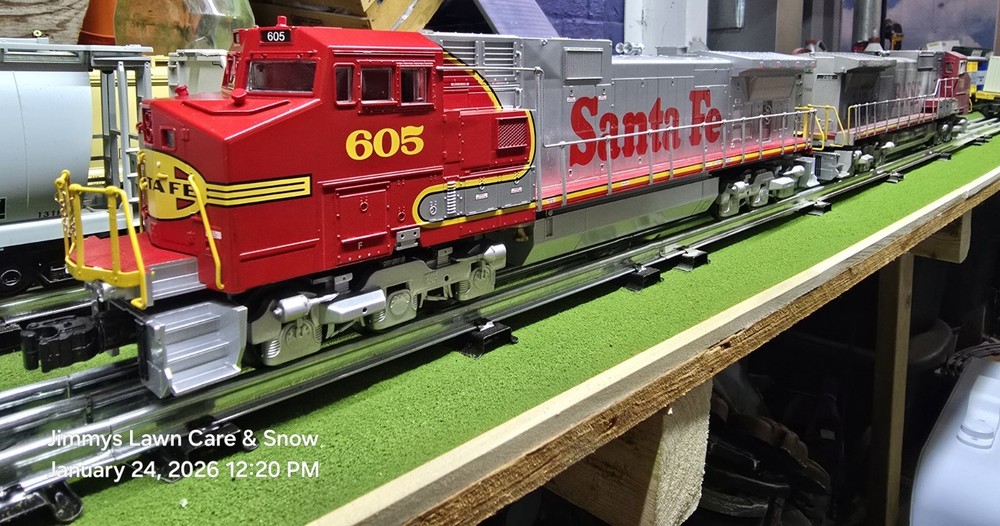 O Gauge 3-Rail Santa Fe #605 & BNSF #788 Diesel Locomotives Red/Silver/Yellow