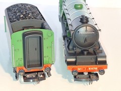 Hornby R042 LNER 4-6-2 Royal Lancer. New Old Stock. Mint Cond. Boxed. OO Scale