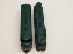 Athearn HO Western Pacific 2205 F7A/GP9 Diesel Locomotive Set-1 Powered/1 Dummy