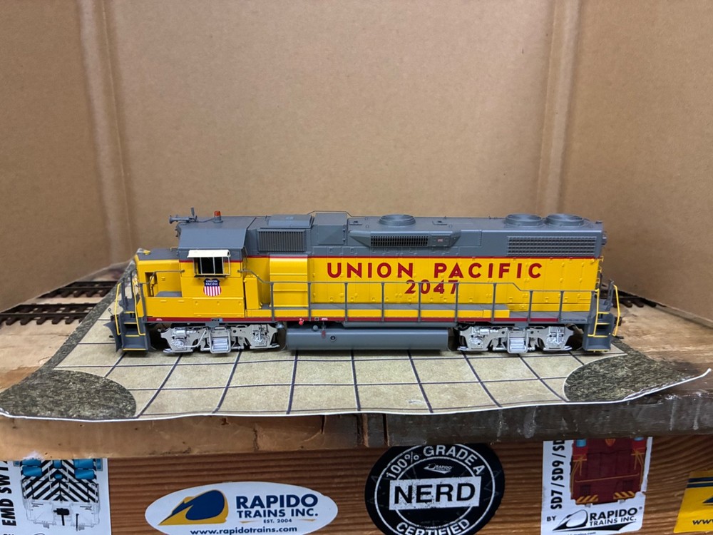 Athearn Union Pacfic Genesis GP38-2 dcc/sound