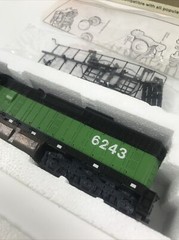 CON-COR 1/87 HO Scale EMD SD24 6243 Burlingron Northern train