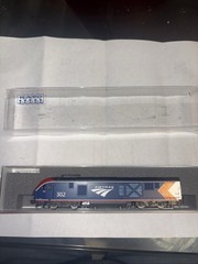 N SCALE KATO ALC-42 CHARGER LOCOMOTIVE – AMTRAK #302 – NEW