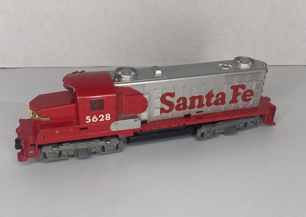 HO Scale Tyco, GP-20 Loco Santa Fe, Silver UNTESTED 5628