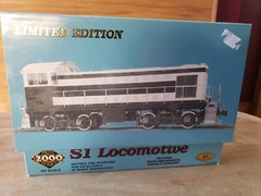 PROTO 2000 HO 21355 CHICAGO & NORTH WESTERN ALCO S1 LOCO #1254 Nice in Box