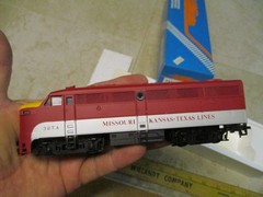 Frateschi HO Diesel Locomotive MKT Missouri Kansas Texas KATY FA1 327A 1010 Box1