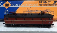 ROCO HO Gauge Electric Locomotive BR 1044.27 The ÖBB MADE IN Austria (198025 35)