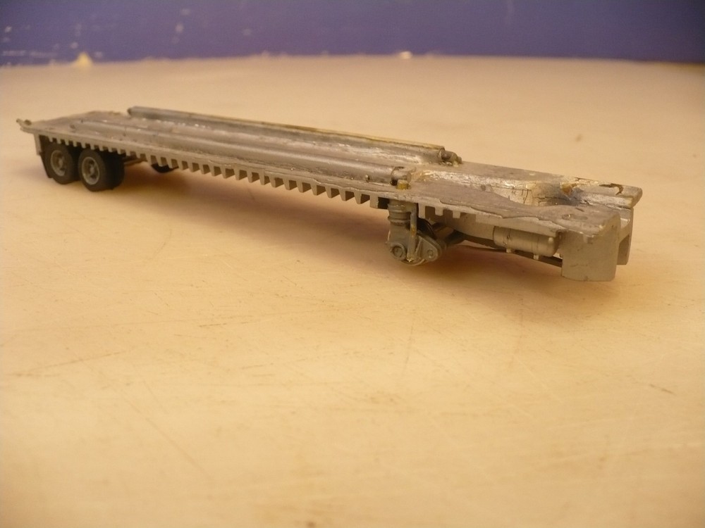 HO Overland RoadRailer Chassis type 2 U/P