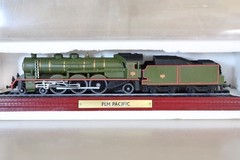 ATLAS EDITIONS SNCF PLM 4-6-2 PACIFIC CLASS LOCOMOTIVE 6171 MODEL op