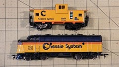 Bachmann HO Scale Chessie System C&O 7071 F9 Diesel Locomotive & 3966 Caboose