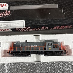 ATLAS CLASSIC HO SCALE LOCOMOTIVE #8350 ALCO RS-3 LOCOMOTIVE LONG ISLAND #1555