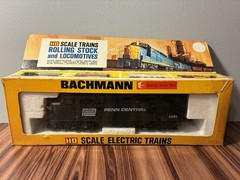 Vintage Bachmann HO Scale Penn Central Diesel Locomotive 4201 W/ Original Box