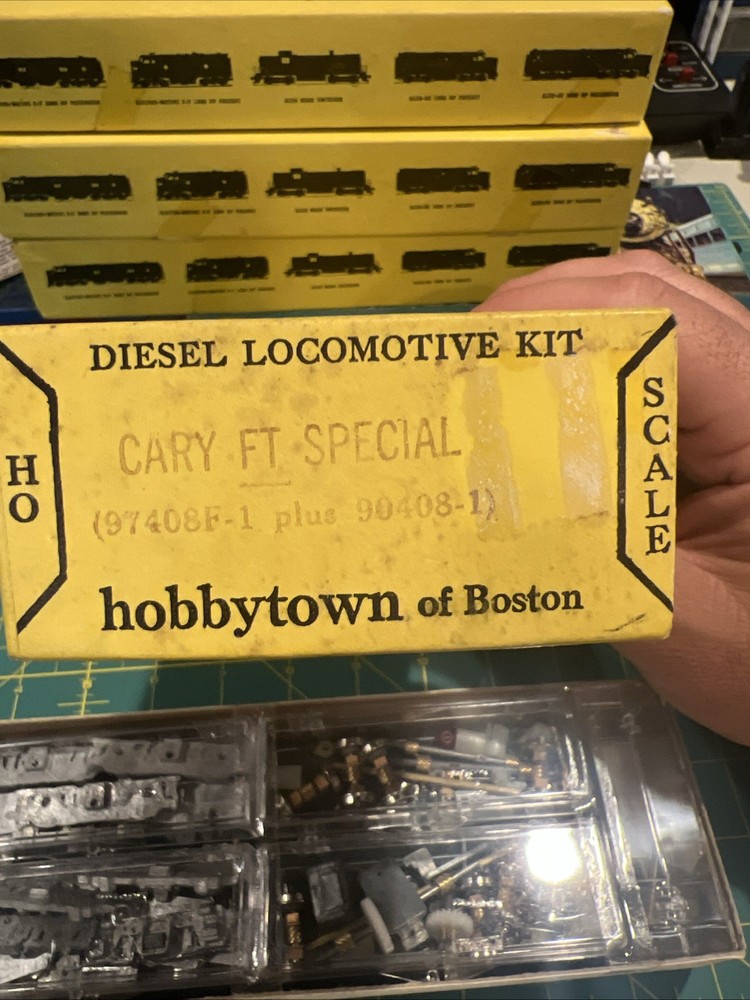 HO-Scale Hobbytown Of Boston Cary FT SPECIAL Diesel Locomotive Chassis Kit NIB