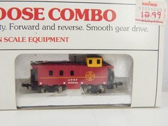 NEW Bachmann N Scale HO Loco and Caboose Combo Santa Fe in Box 61650 NOS