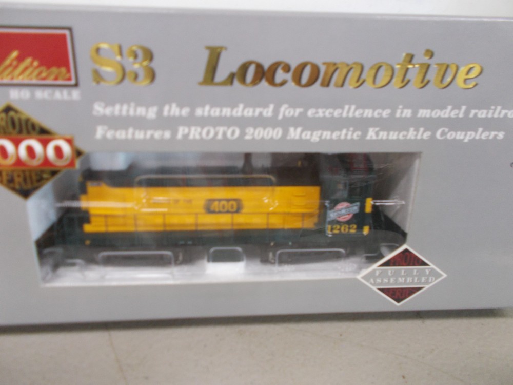 PROTO # 30969 ~ CHICAGO NORTHWESTERN S3 LOCOMOTIVE WITH DCC PLUG~HO SCALE