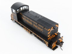 HO Scale KATO 37-1010 SP Southern Pacific EMD NW2 Ph. 1 Diesel Switcher #1313