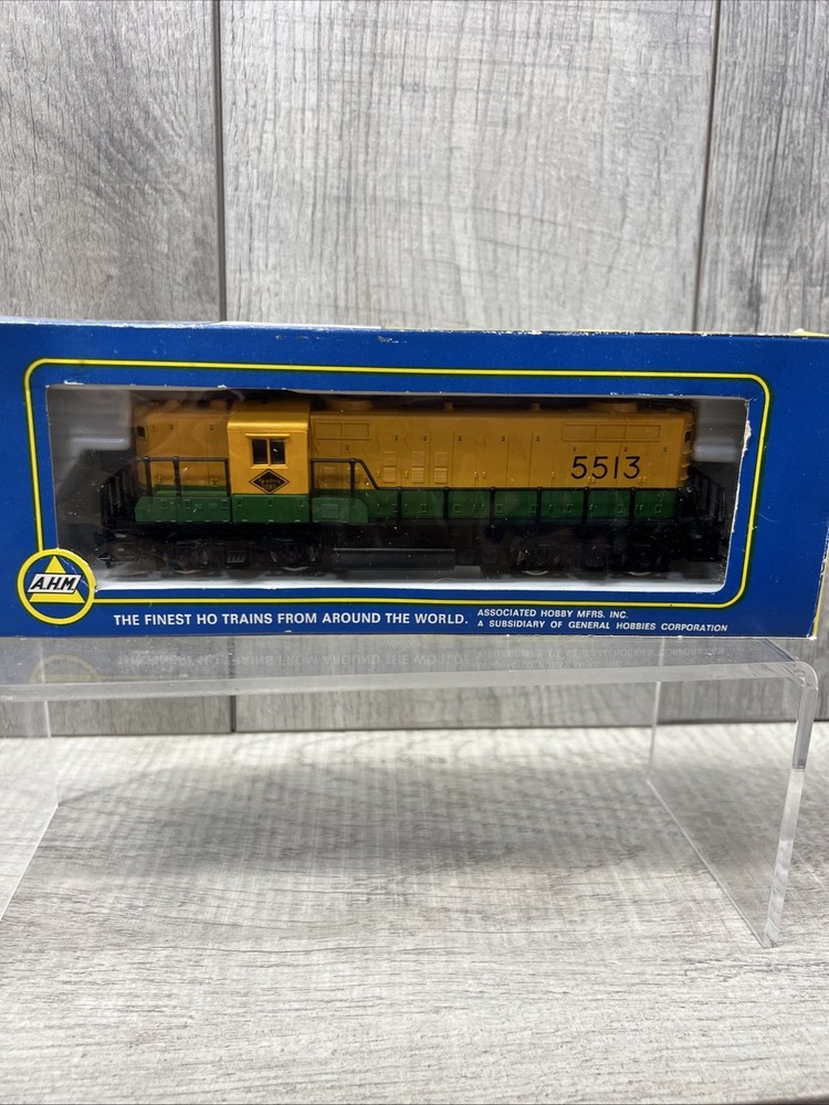 AHM/Yugo HO GP18 Diesel Locomotive Reading Lines #5513