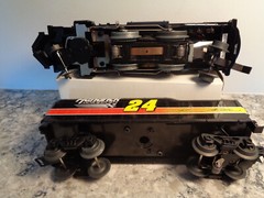 LIONEL O-27 GAUGE NASCAR JEFF GORDON #24 2-4-2 STEAM LOCO + TENDER NEEDS REPAIR