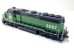 Rapido HO EMD GP38 Burlington Northern BN #2185 DC LED 38032