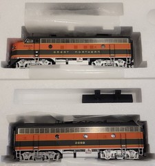 Walthers Proto 2000 F7A F7B Locomotive GN 268-A w/ Mars Light 269-B Set – HO