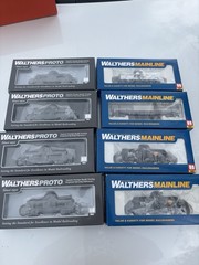 Walthers HO Scale Shell Tank Car Analog/DC Two-Rail 1:87 Type 21 AC