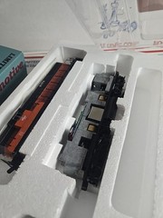 PROTO 2000 SERIES HO GP9 II LOCOMOTIVE # 23706 MILWAUKEE # 2387.