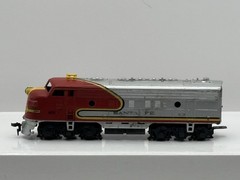 Vintage Tyco HO Santa FE EMD F7 Diesel locomotive #4015 Red, Silver &Yellow
