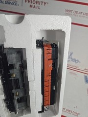 PROTO 2000 SERIES HO GP9 II LOCOMOTIVE # 23706 MILWAUKEE # 2387.
