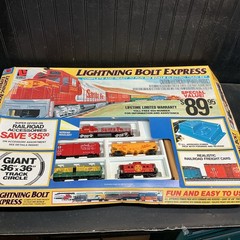 Life Like Trains HO Lightning Bolt Express Santa Fe 4 Car Set New in the Box