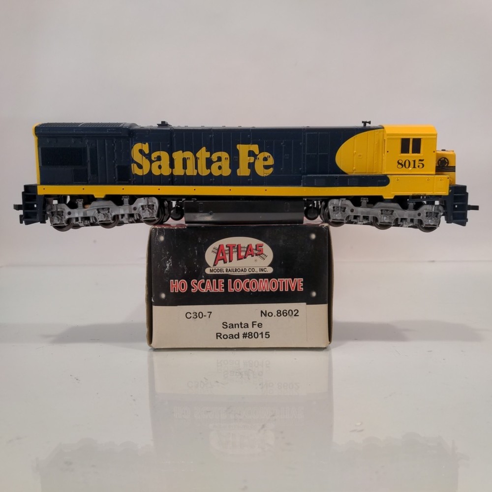 HO Atlas 8602 Santa Fe GE C30-7 ATSF 8015