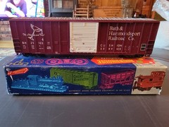 Roundhouse HO Gauge 50′ single door box car, 1962 bath and Hammondsport (46)