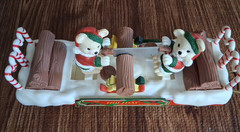 1986 New Bright Christmas Express Train Locomotive Set W/ Bears For Repair