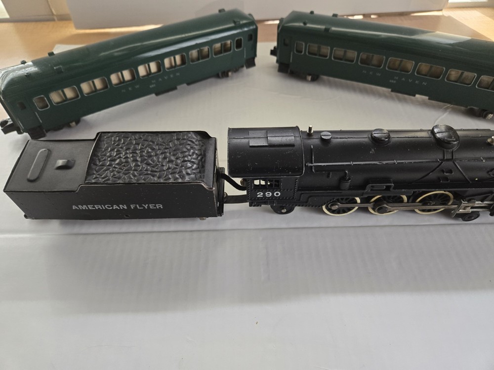Vintage American Flyer S Guage Locomotive #290 With Tender & 2 Passenger Cars…