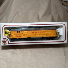 Vintage Bachmann HO Scale EMD GP50 Union Pacific #3258 Train 41-0612-01 Boxed