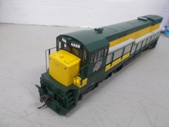 ATLAS MASTER # 7331 ~ C & NW U30C LOCOMOTIVE # 932~ WITH DCC PLUG ~HO SCALE