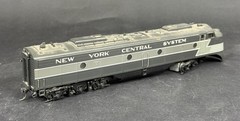 Kadee New York Central System HO Scale Grey Electric Train Locomotive & Tender