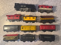 Vintage 1930’s Marx Commodore Vanderbilt locomotive and 10 Cars Untested