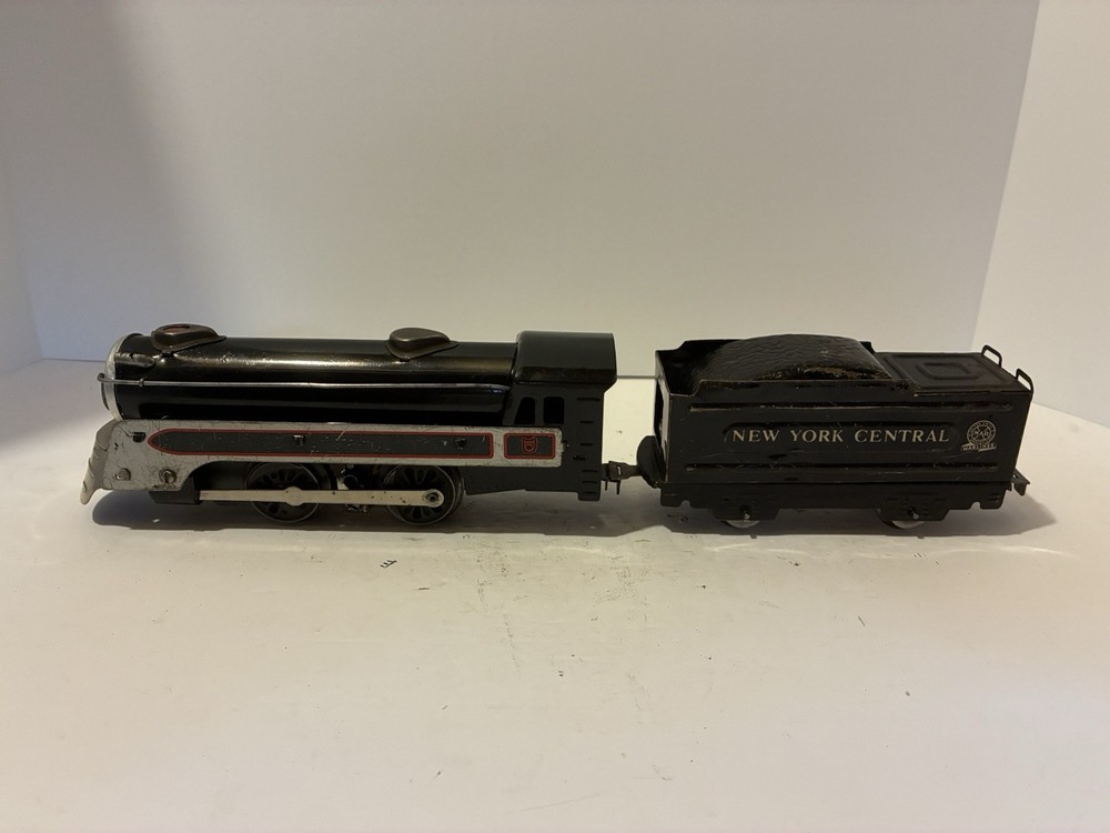 Marx Marlines NYC Locomotive And Tender Tested See Description. Runs good.