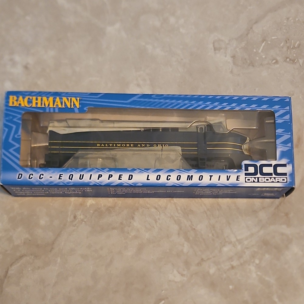 Bachmann HO Baldwin RF-16 Sharknose Diesel Locomotive B&O DCC 61804