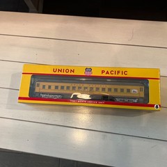 union pacific service unit 2011 Train (1/87th) 99446