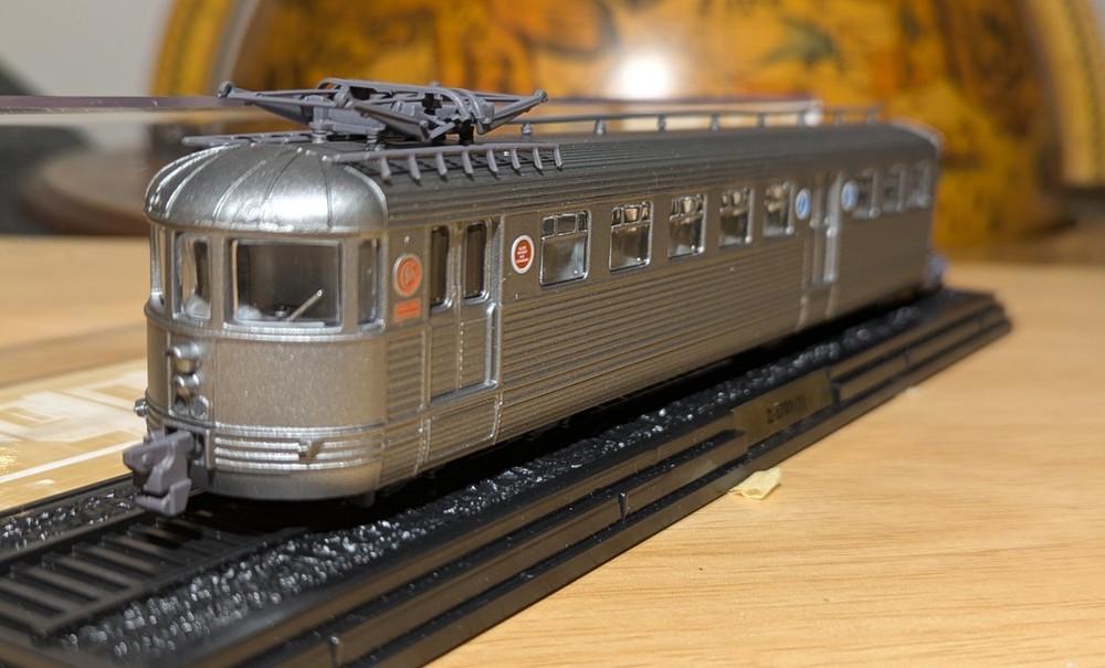 ATLAS AUTOMOTRICE BUDD Z3701 SNCF 2 PIECE SET STATIC DISPLAY MODEL